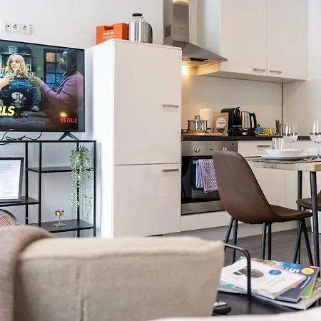Апартаменты Luxomes - Stylish & New Design - Kitchen - Netflix Ингольштадт
