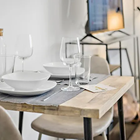Luxomes - Modern Design -