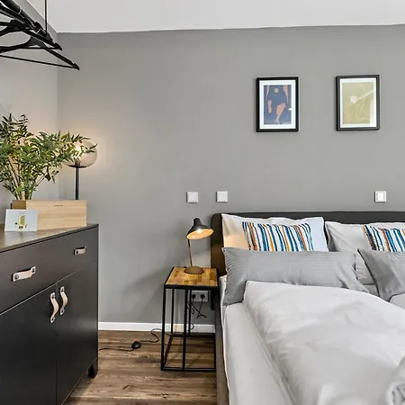 Luxomes - Stylish & New Design - Kitchen - Netflix Apartment Ingolstadt