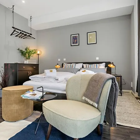 Luxomes - Stylish & New Design - Kitchen - Netflix Apartment