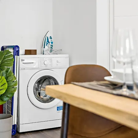 Apartment Luxomes - Stylish & New Design - Kitchen - Netflix *